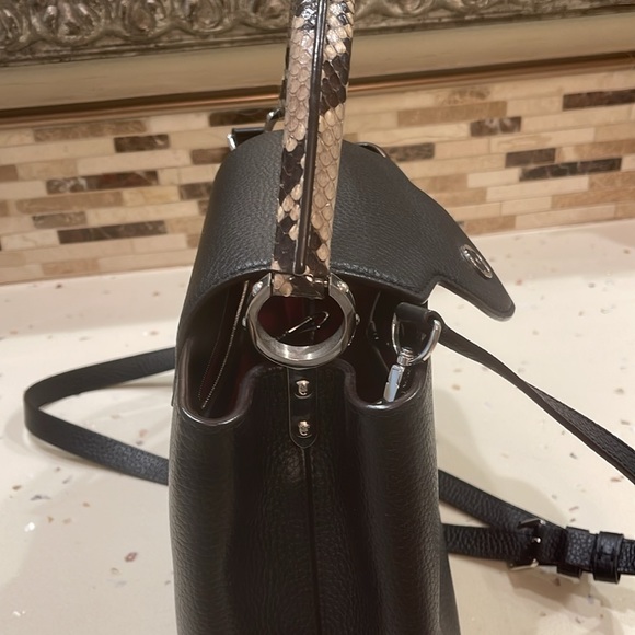 Louis Vuitton Black Taurillon Leather and Python Capucines MM. 100% authentic - Picture 10 of 15